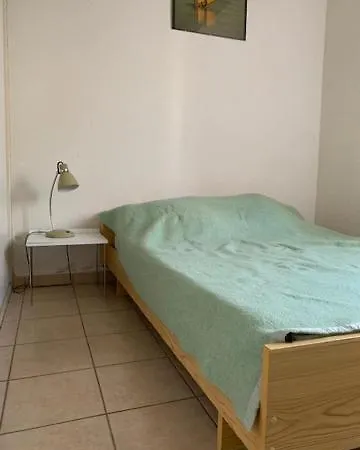 6 Pers, 2 Chambres, Terrasse, Piscine Et Parking -ref Cig55