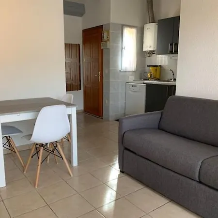 דירה 6 Pers, 2 Chambres, Terrasse, Piscine Et Parking -ref Cig55 *
